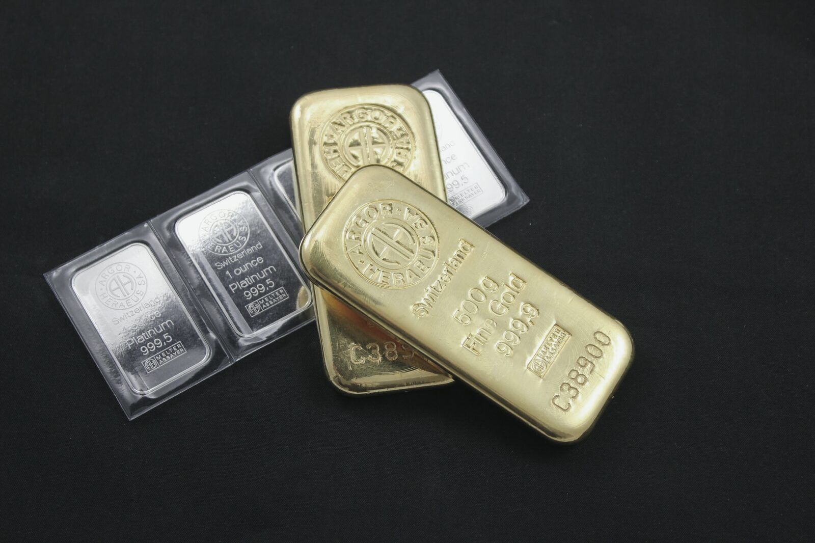 Cast gold and silver bullion bars